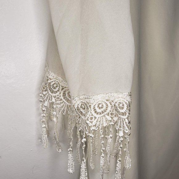 White Shoulder Peep Flowey Dress - Picture 4 of 4